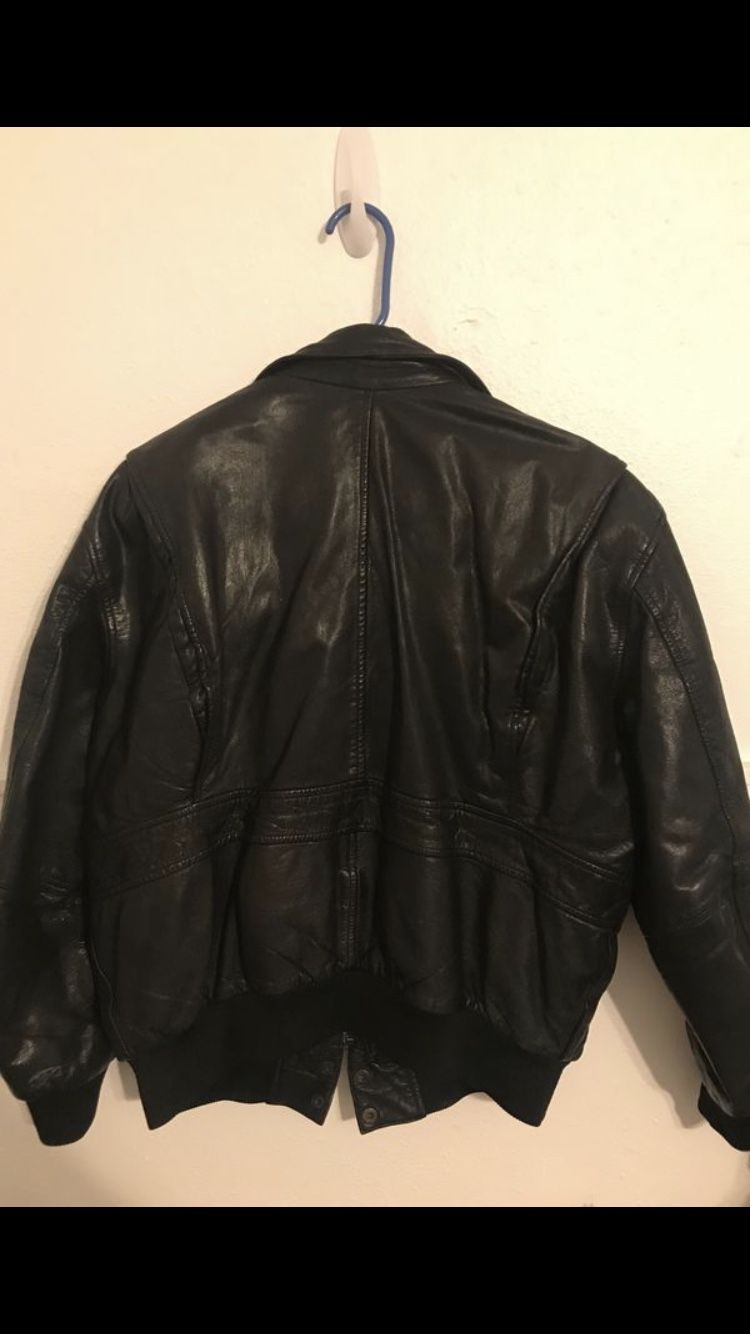 Vintage men’s leather jacket size large