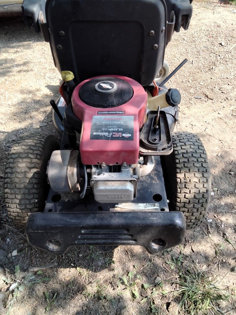 Mower Runs Good.. Great Shape