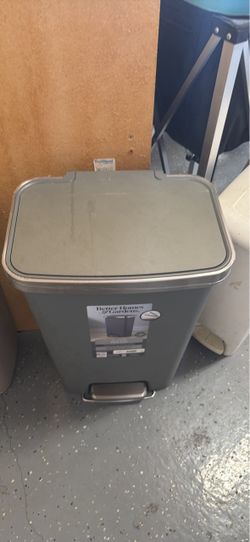 Better Homes & Gardens Step Trash Can