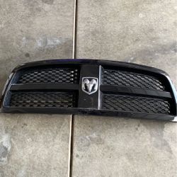 2010 Ram grill