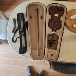 Viola and Stand. Shoulder Piece