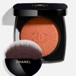 Chanel  BLUSH LUMIERE ILLUMINATRICE Blush Powder Pêche Rosee