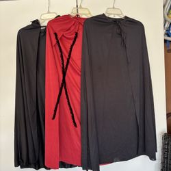 Halloween Capes (2 Black)