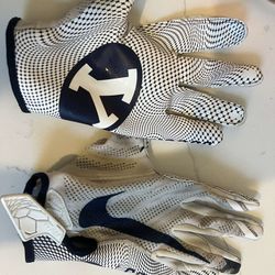 XL BYU gloves 