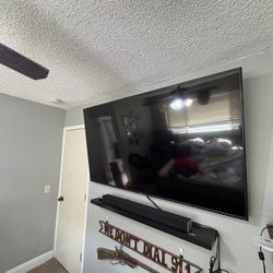 Vizio 65 Inch Tv With Full Surround Sound And Subwoofer