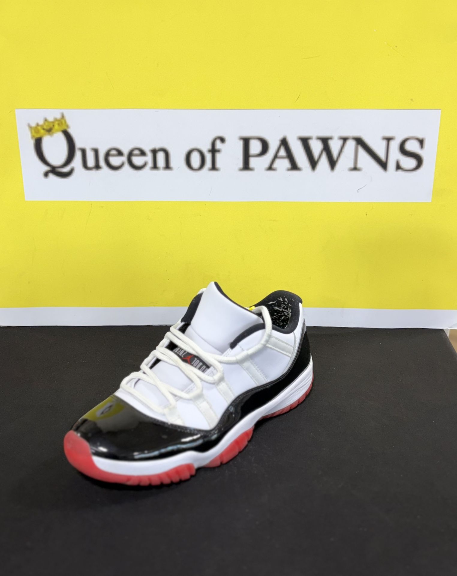 Jordan 11s Low Size9.5