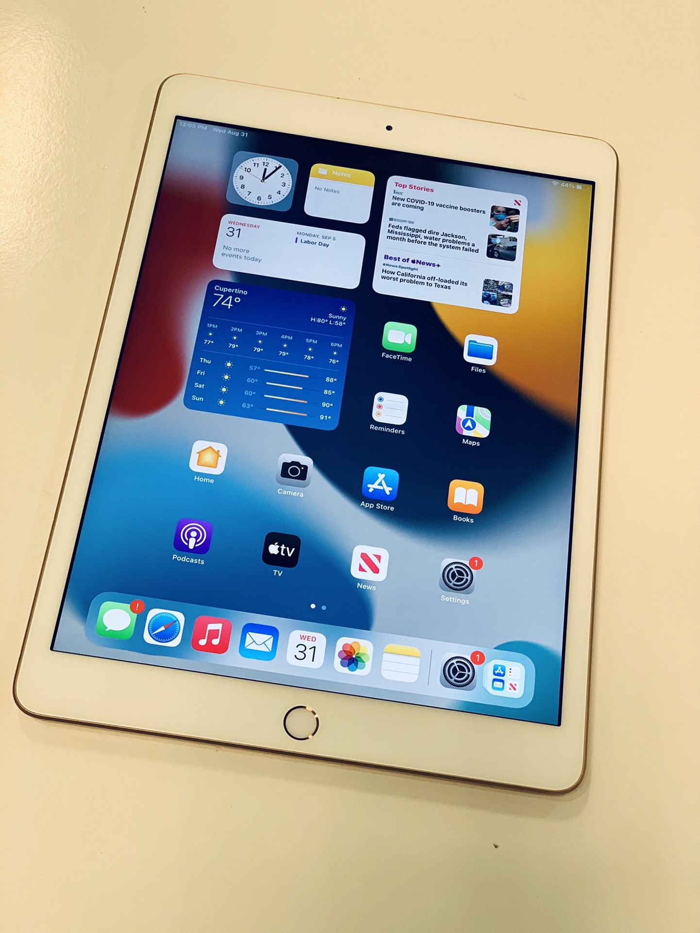 【soso 】iPad 第8世代 Wi-Fi+Cellular 128GB Amazon.com : Apple iPad (10.2-inch, Wi-Fi + Cellular, 128GB