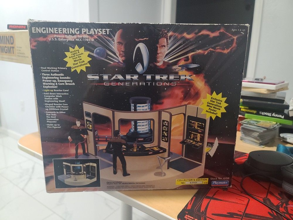 Star Trek Generations Engineering Playset Collectors Edition