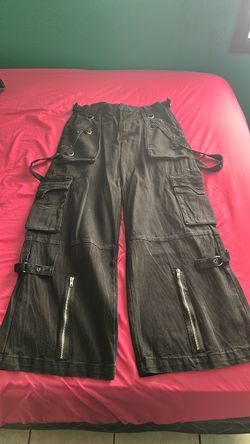 Black jeans with 6 pockets