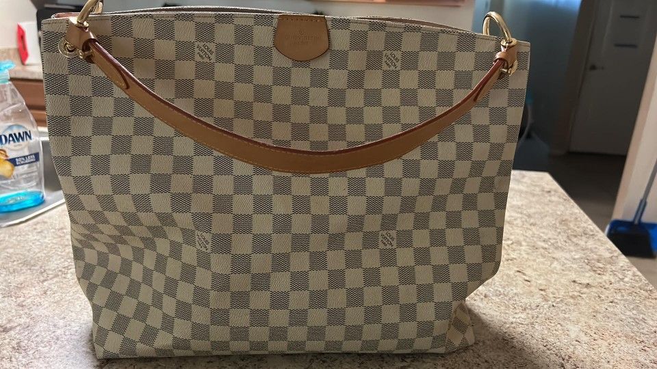 Louis Vitton Large Tote  & Accessories