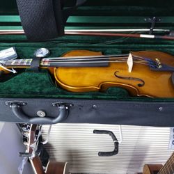 Cremona Violin 