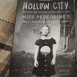 Miss Peregrine's Home of Peculiar Kids- Hollow City and Libray Of Souls
