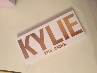 Kylie Jenner Bronze Palette