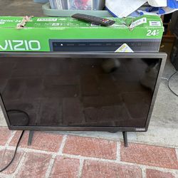 Vizio 24 inch TV 720-HD