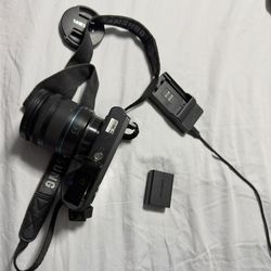 Samsung nx 200 camara with lens