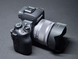 Canon EOS Kiss M2 (EOS M50 Mark II) APS-C Mirrorless Camera w/ EF-M 15-45mm f3.5-6.3 IS STM Kit Lens