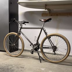 Topeak FlashStand Portable Bicycle Repair & Storage Stand – Lightweight Folding Road/MTB Bike Maintenance Stand 