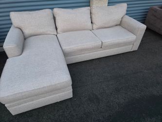 Sectional Couch With Delivery