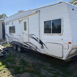 2006 Weekend Warrior Superlight Fs2300 Toy hauler 