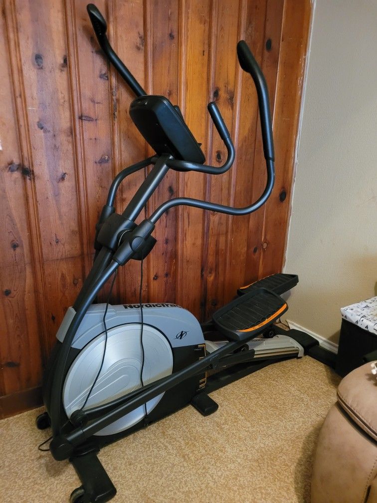 NORDITRACK ELLIPTICAL 