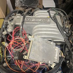 1990 Ford Mustang Intake And Plenum With Harness And Computer 