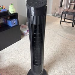 OmniBreeze Tower Fan 