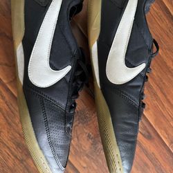 Men Nikes Size 10