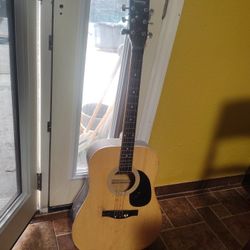 Huntington Guitar 