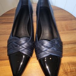 Navy Blue And Black Pumps