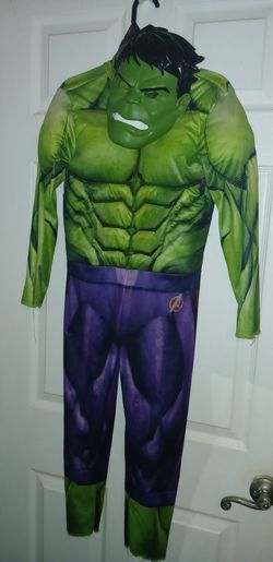 Boys costume size 8