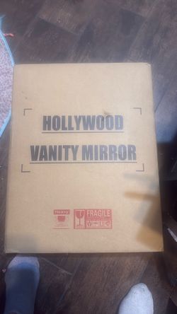Lighted vanity mirror