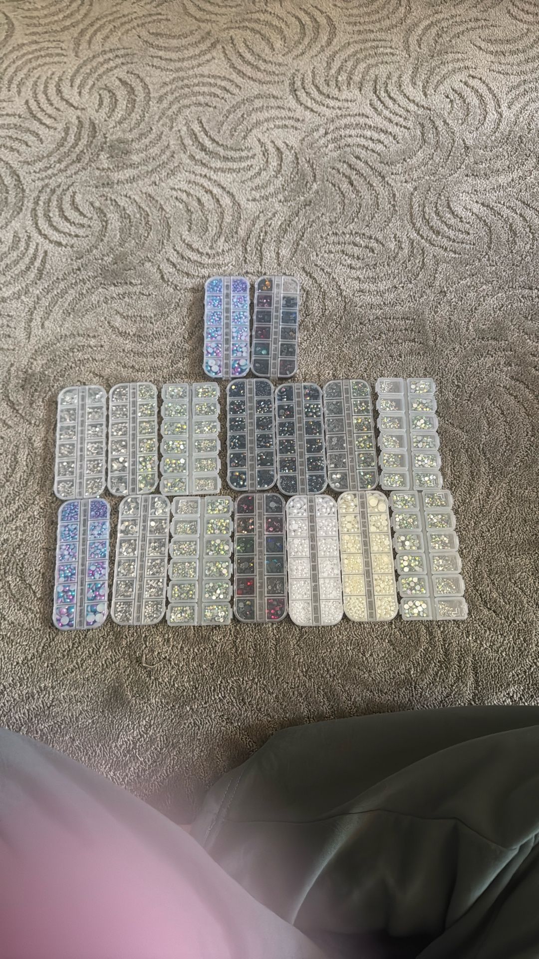 Flat Back Rhinestones And Pearls