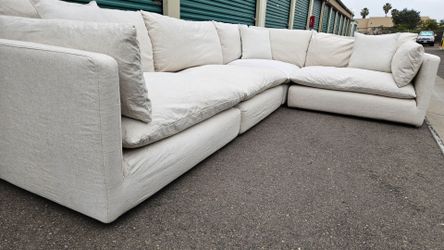 FREE DELIVERY!!! Crate & Barrel "Unwind" 4pc Modular Couch ($5K Retail...50%+ OFF!!!)