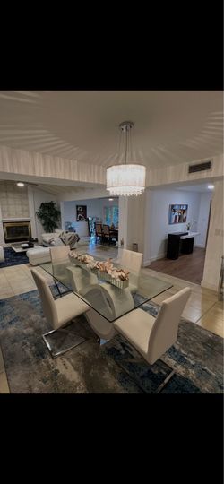 El Dorado Dining table with chairs
