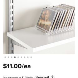 Elfa Shelf Bracket for 20” Melamine Shelf-White 