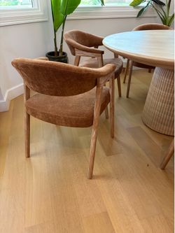 Milford Mid-Century Modern Dinning Chair with Ergonomic Curved Backrest