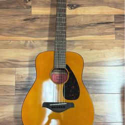 Yamaha FG-Junior JR1 Guitar