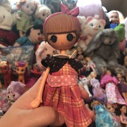 Selling Lalaloopsie Doll