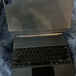 iPad Magic Keyboard 