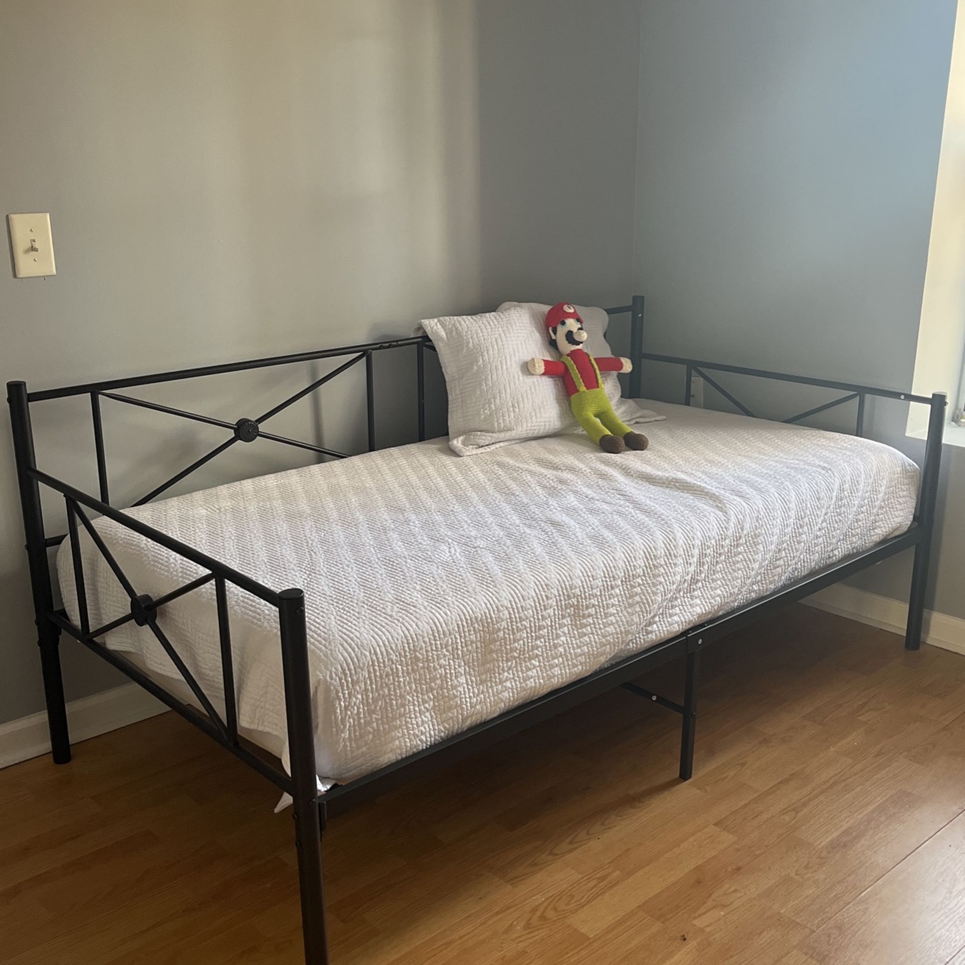 Bed frame and mattress 