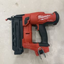 Milwaukee 18g Brad Nailer