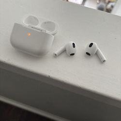 Apple AirPods Gen 3 