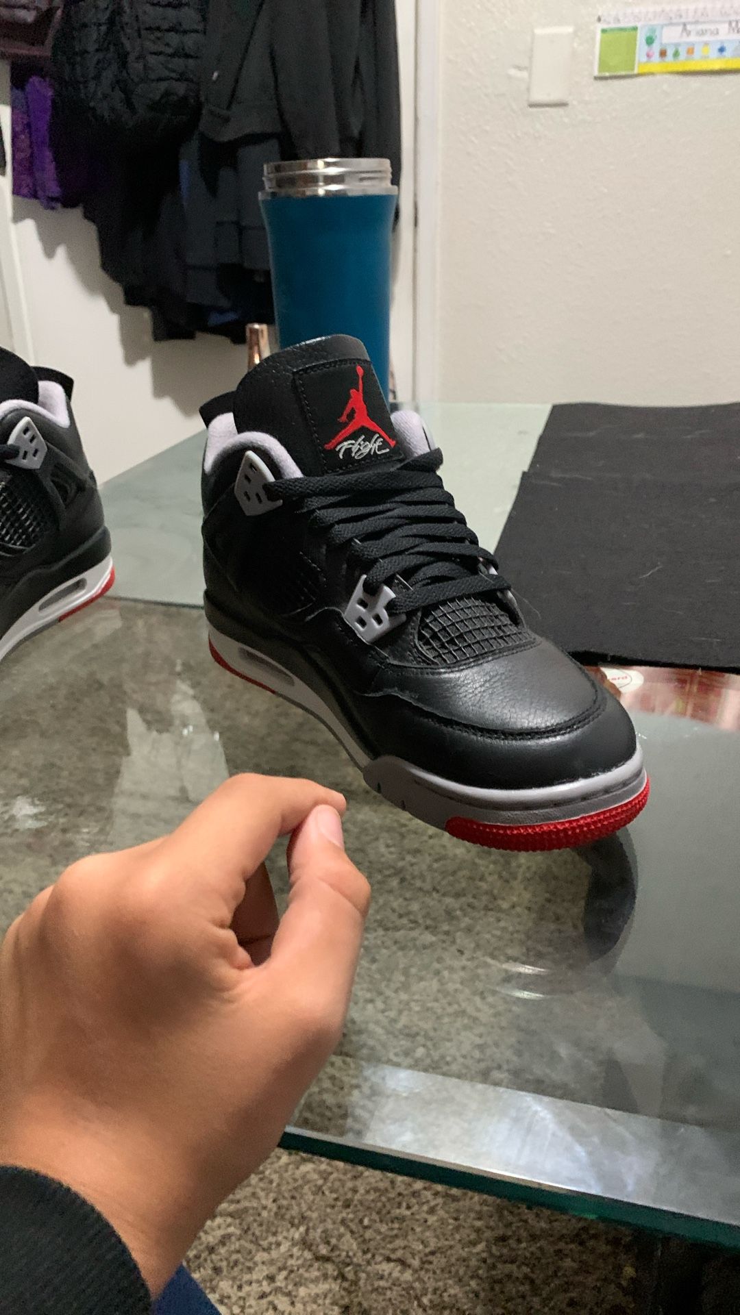 Air Jordan 4 Retro”
