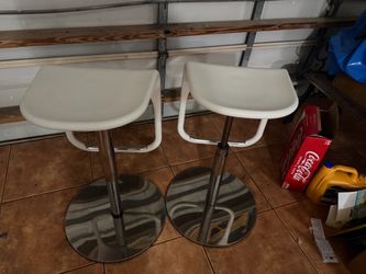 White stool