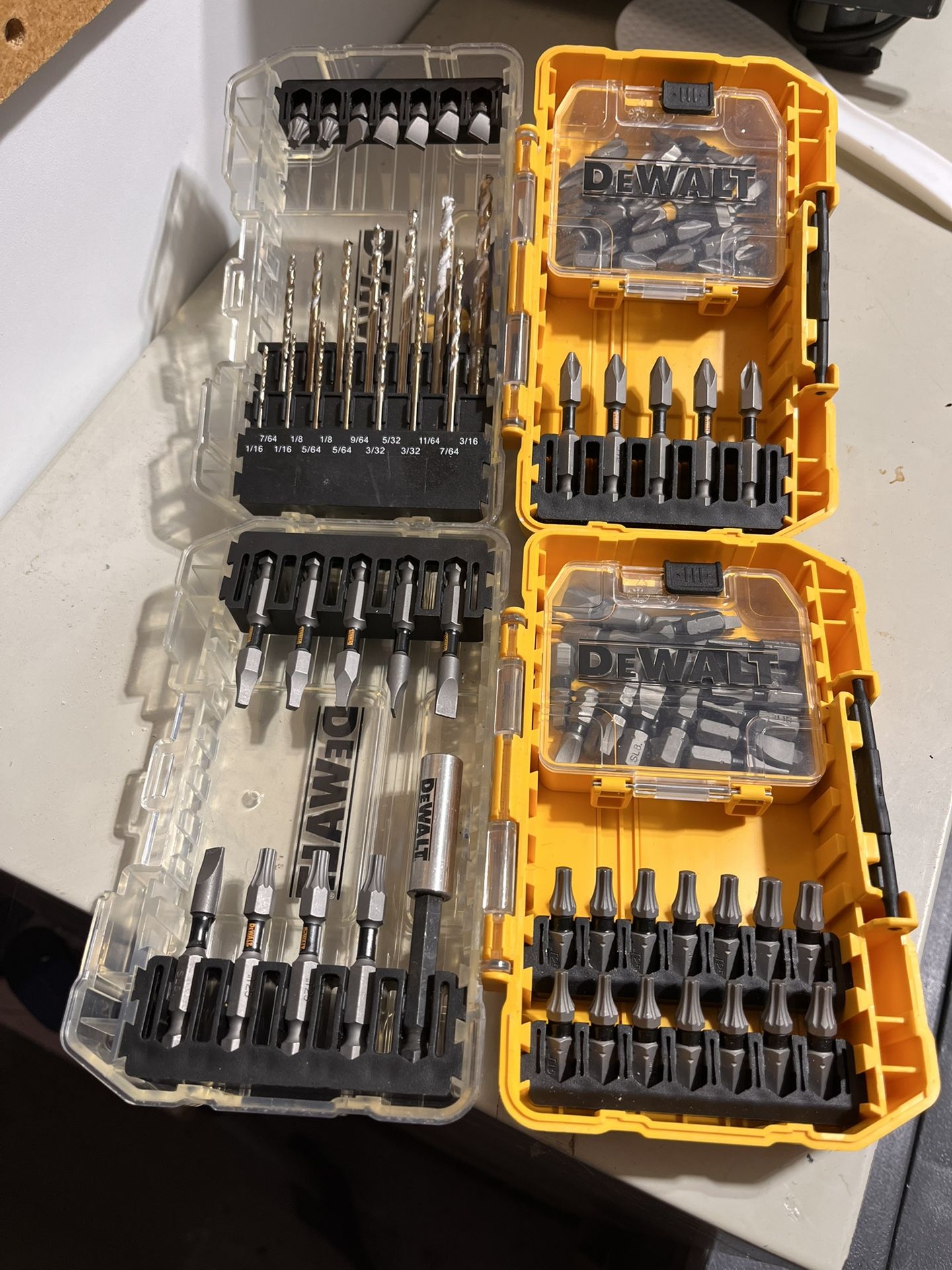 DeWALT Drill Bit And Driver Set