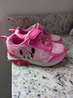 Minnie Mouse shoes