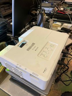 Maxell MC-EX3551 3LCD Projector 4K 3700 Lumens HDCR2 2160p