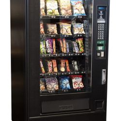 4 Wide Snack Vending Machine w/CC reader