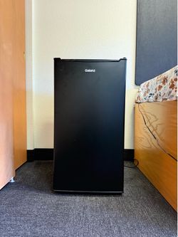 Galanz Mini Fridge with Freezer - 6 Months Old, Like New!