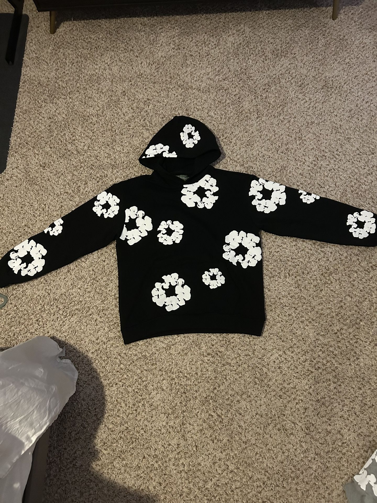 Denim Tears Black Wreath Hoodie Size M